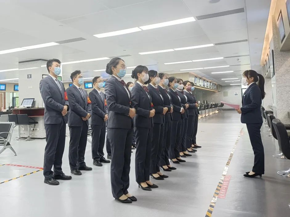 西安經開區 政務服務“標準化” 群眾辦事“更優化” 標準化服務護航營商環境提升